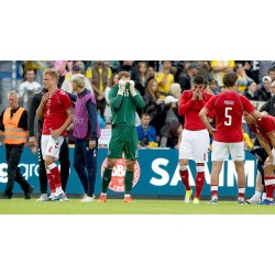 Christian Eriksen sofreu mais um desmaio durante um particular Christian Eriksen sofreu mais um desmaio durante um particular